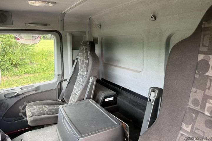 Autocamion cu caroserie tip cutie Mercedes-Benz Actros 1836 4x2 Koffer/HB / Swiss-Vehicle