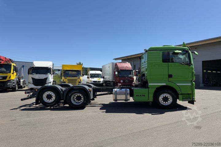 Sasi truk MAN TGX 26.500 6x2*4  Fahrgestell / Swiss-Vehicle