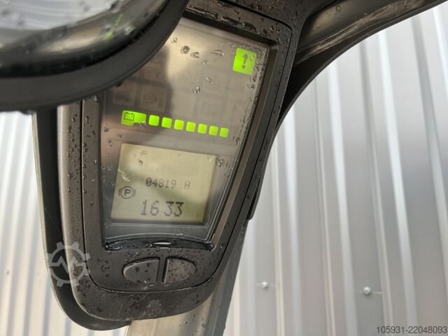 Elektryczny wózek widłowy 3 kołowy Linde E16C-02