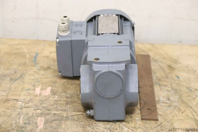 기어 모터 0.18kW 13rpm SEW-Eurodrive SA37 DR63M4/TF/IS