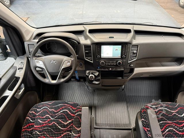 Minibus HYUNDAI H350 REISEBUS 9 SITZE KÜCHE KLIMA R-CAM TEMPOMAT