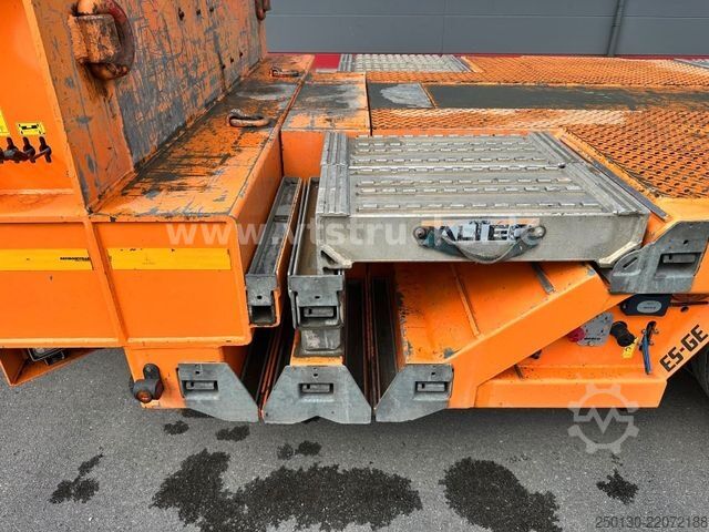 Tieflader-Sattelauflieger FAYMONVILLE MULTIMAX 4.Achs Tieflader / REMORQUE/ AGGREGAT/