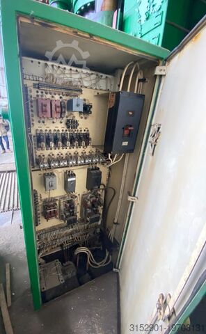 Hydraulic press Hydraulic heavy press 2000 tons D2243