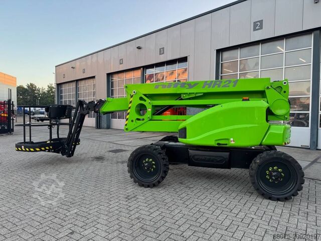 굴절식 텔레스코픽 작업 플랫폼 Niftylift HR 21 D 4x4