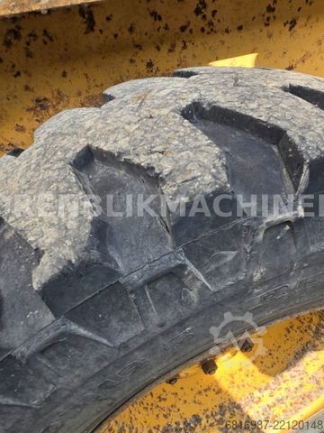 Cargadora de ruedas CATERPILLAR 226B