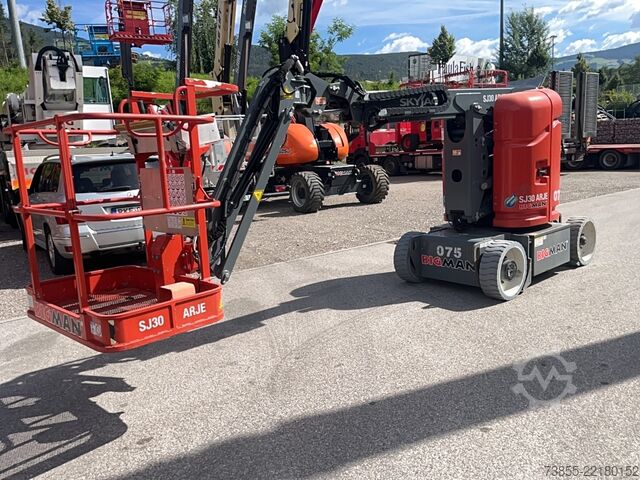 व्यक्त कार्य मंच Skyjack SJ30AJ
