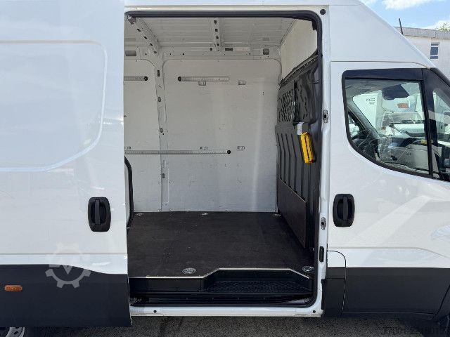 Панелен ван IVECO 35S16V AHK / Klima / PDC