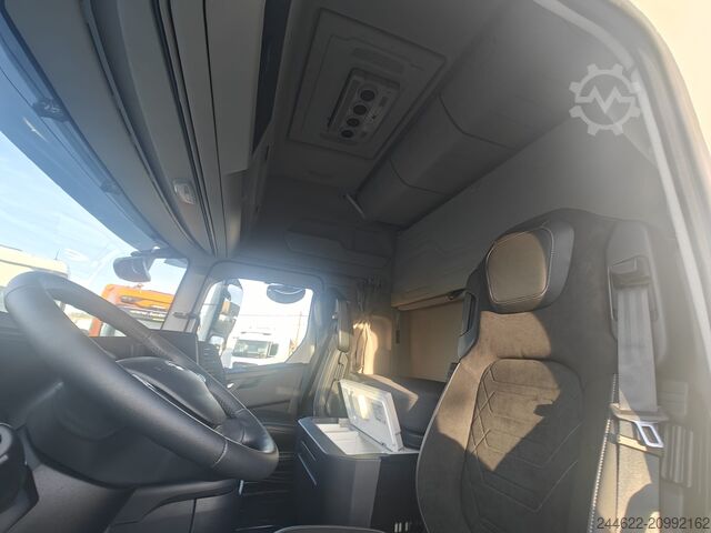 Standard tractor unit Ford Truck F-Max