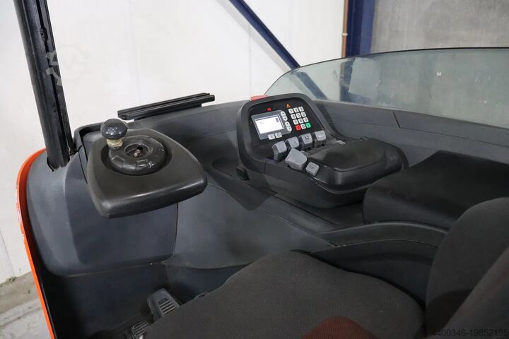 Reach truck BT RRE180E