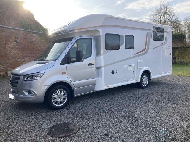 Semi-integrated camper NOTIN Ostrava  CF