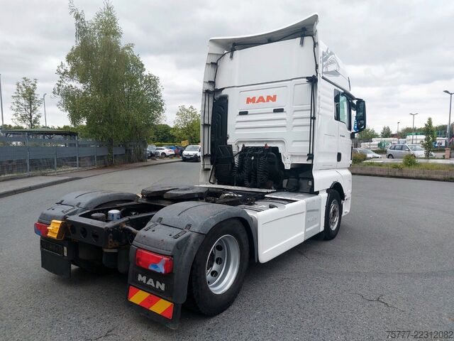 Standardni tegljač MAN TGX 18.500 XXL-INTARDER-2 Tanks- NAVI- TOP
