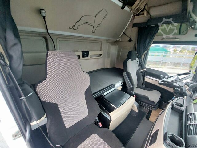 Standardni tegljač MAN TGX 18.500 XXL-INTARDER-2 Tanks- NAVI- TOP