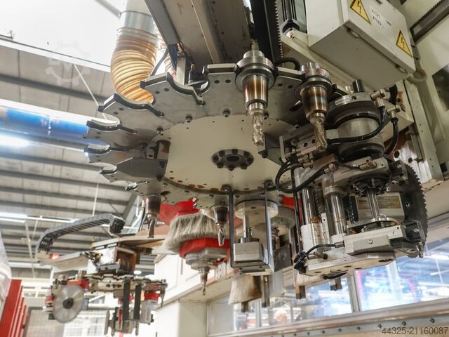 Verwerkingscentrum met randafwerking IMA BIMA P 780