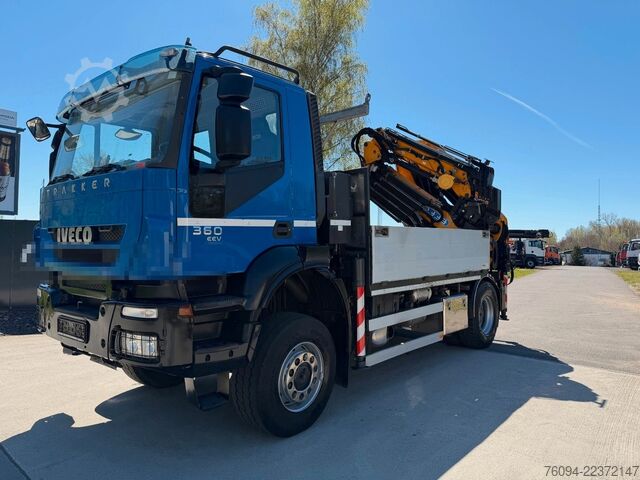 Automobilis ar plakanu platformu IVECO Trakker 360 4x4 Pritsche Kran 27m AHK
