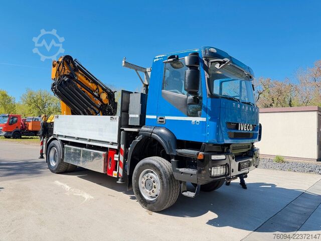 Automobilis ar plakanu platformu IVECO Trakker 360 4x4 Pritsche Kran 27m AHK