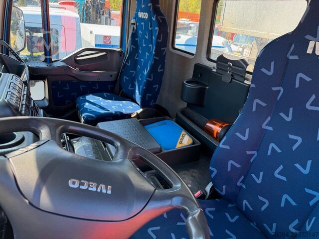 Automobilis ar plakanu platformu IVECO Trakker 360 4x4 Pritsche Kran 27m AHK
