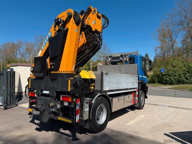 Kravas automašīnai uzstādīts celtnis IVECO Trakker 360 4x4 Pritsche Kran 27m AHK