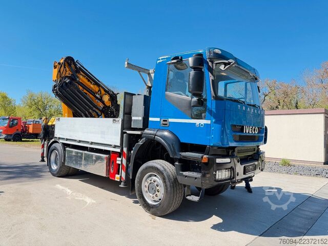 Kravas automašīnai uzstādīts celtnis IVECO Trakker 360 4x4 Pritsche Kran 27m AHK