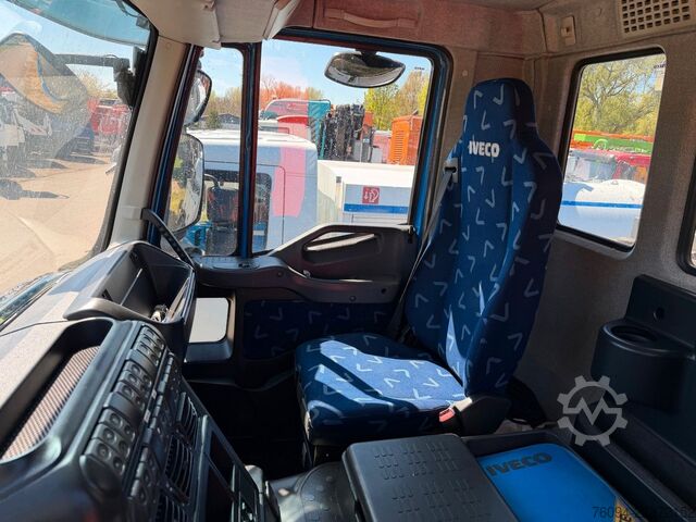Kravas automašīnai uzstādīts celtnis IVECO Trakker 360 4x4 Pritsche Kran 27m AHK