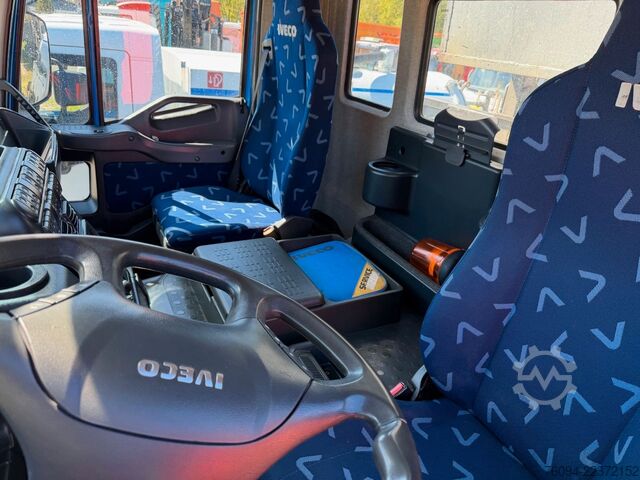 Kravas automašīnai uzstādīts celtnis IVECO Trakker 360 4x4 Pritsche Kran 27m AHK