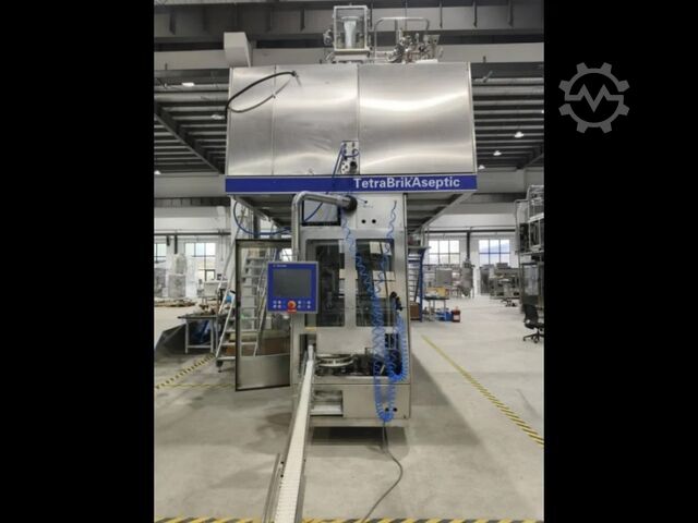 Używana linia rozlewnicza Tetra Pak A3 speed 030V 200 slim Tetra Pak® 
