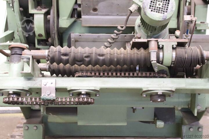 Prototip stroja za rezanje duhana Sagemüller 8 Messer, mit Schleifeinrichtung