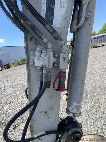  Takeuchi TB 240