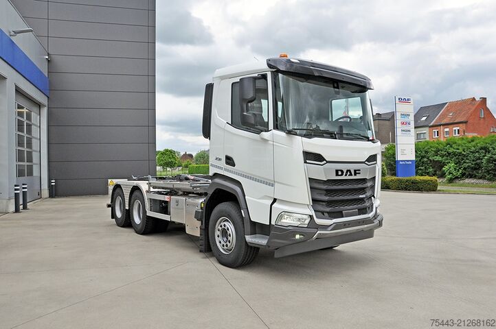 Sistem de braț cu cârlige DAF XF 480 FAT - 6x4 ST925 - Robust bumper - TraXon...