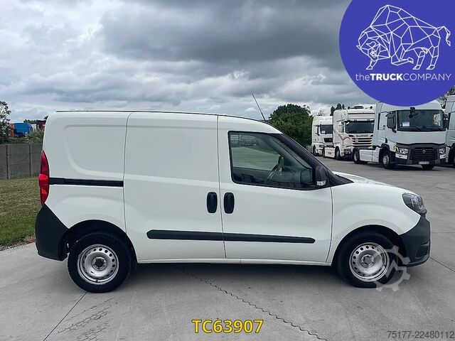 Station wagon con tetto alto Fiat Doblo CARGO 1.6