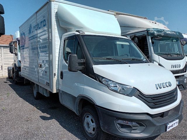 Box truck IVECO 35C14