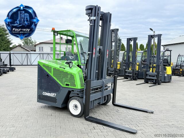 чотири-напрямний навантажувач Combilift CB4000 GAS TRIPLEX 6450MM POSITIONER