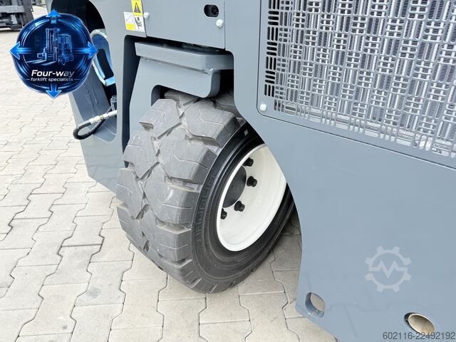 чотири-напрямний навантажувач Combilift CB4000 GAS TRIPLEX 6450MM POSITIONER