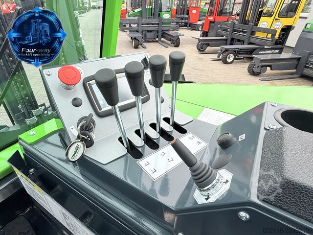 чотири-напрямний навантажувач Combilift CB4000 GAS TRIPLEX 6450MM POSITIONER