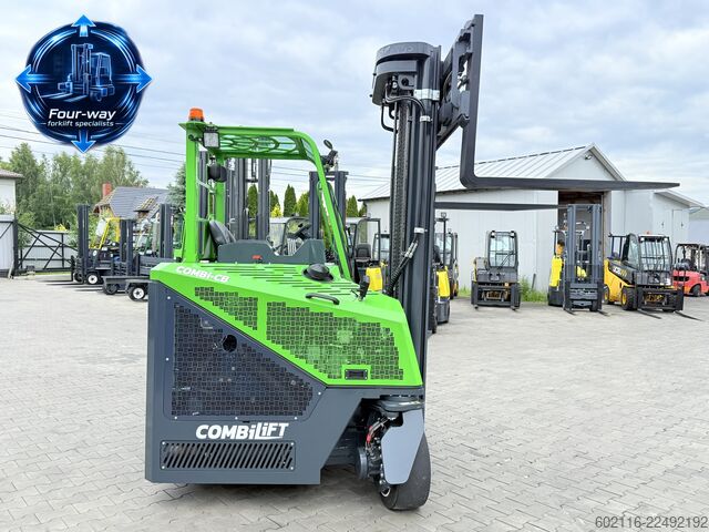 чотири-напрямний навантажувач Combilift CB4000 GAS TRIPLEX 6450MM POSITIONER