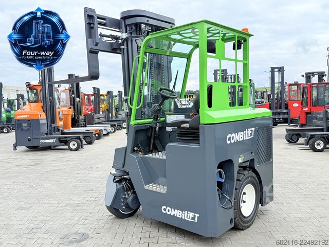 чотири-напрямний навантажувач Combilift CB4000 GAS TRIPLEX 6450MM POSITIONER