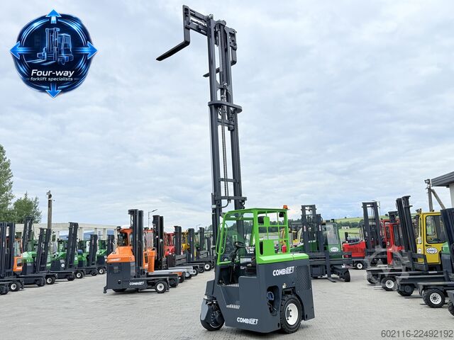 чотири-напрямний навантажувач Combilift CB4000 GAS TRIPLEX 6450MM POSITIONER
