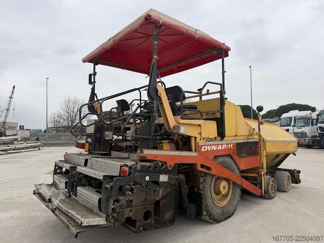 Kolesni finišer za asfalt Dynapac F121-6W