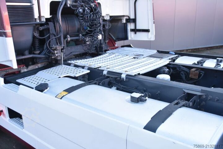 Standard-SZM Volvo FH 500 Globe XL 4x2 - NEW TACHO - PARK. AIRCO -...