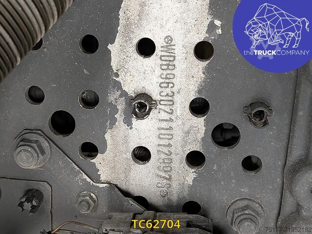 Terpal gelongsor Mercedes-Benz 2548