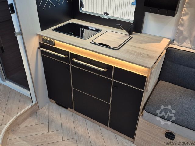 अर्ध-संयोजित कैम्पर CHAUSSON 640 Titanium Line *MJ26*Arctic*SAT+TV*165PS*Auto