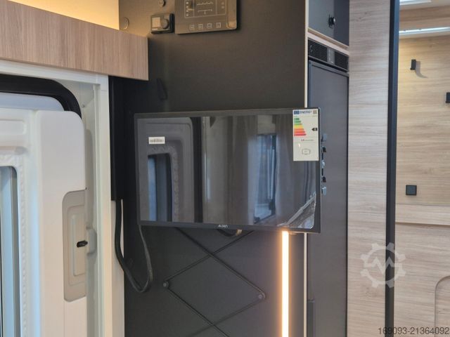 अर्ध-संयोजित कैम्पर CHAUSSON 640 Titanium Line *MJ26*Arctic*SAT+TV*165PS*Auto