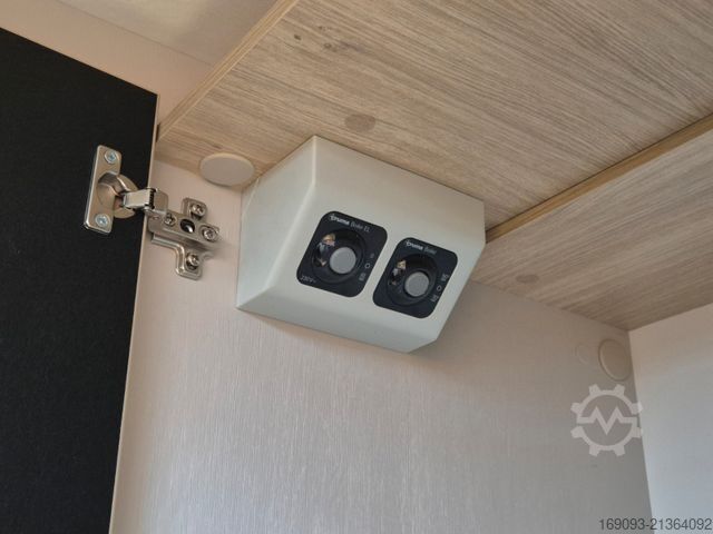 अर्ध-संयोजित कैम्पर CHAUSSON 640 Titanium Line *MJ26*Arctic*SAT+TV*165PS*Auto