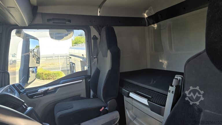 Standart çekici ünitesi MAN TGS 18.440 4x2