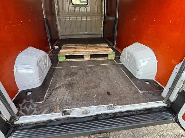 Панельний фургон FIAT Ducato Maxi 35 180 L4H2 *Automatik*