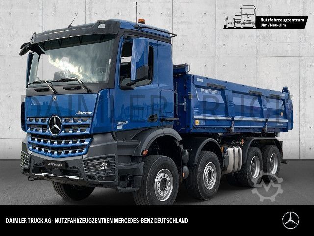 तीन तरफा डंप ट्रक Mercedes-Benz Arocs 3253 K 8x4/4 Meiller TRIGENIUS Bordmatik