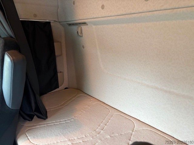 Standaard trekker MERCEDES-BENZ Actros 5 L-Fahrerhaus 1846
