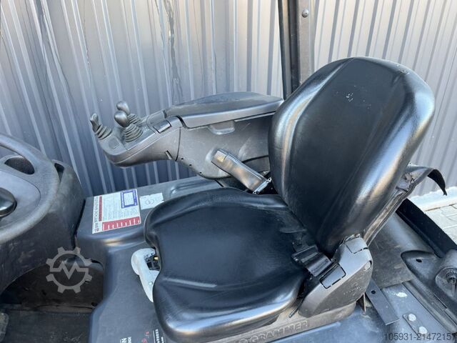 Carretilla eléctrica de 3 ruedas Linde E16C-02