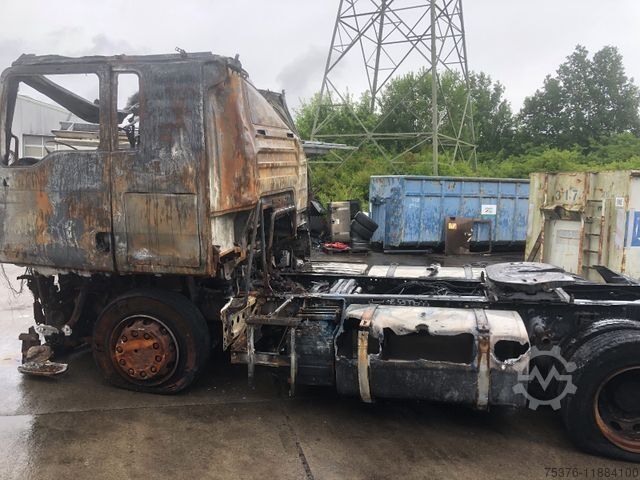 Lielapjoma vilcējs MAN TGX 18.500 Brandschaden