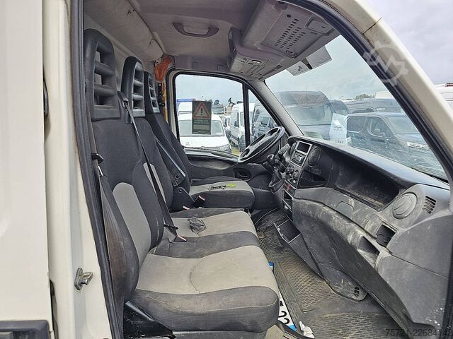 Xe ga mui cao IVECO DAILY 35C13 L2H2 Dubbellucht DC!
