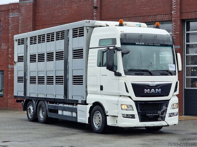Transporte de gado MAN TGX 26.480 6x2*4 - Menke 3 deck livestock 50.40...